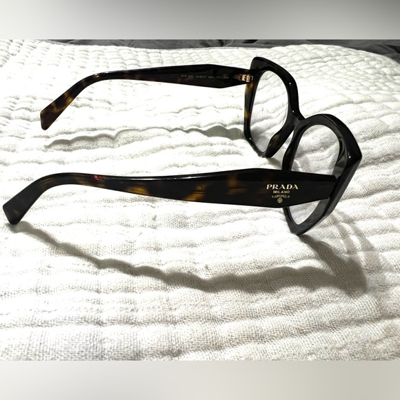 PRADA EYEGLASSES PR18WV
2AU101 Tortoise Lens - Picture 6 of 8